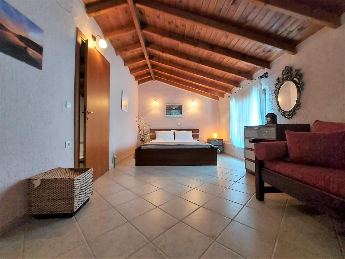 Elani Private Retreat - Villa Anna Garden Escape Сивири Екстериор снимка