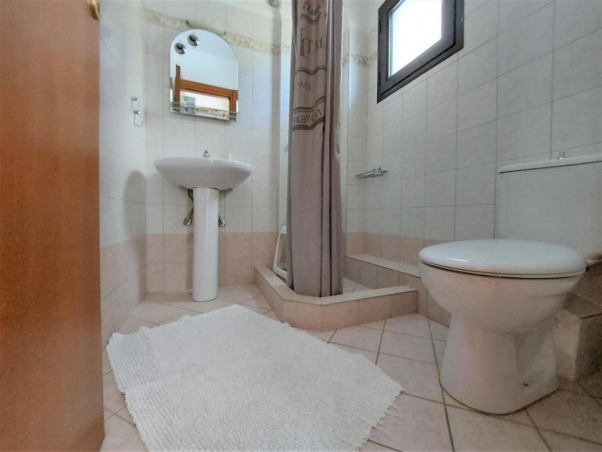 Elani Private Retreat - Villa Anna Garden Escape Сивири Екстериор снимка