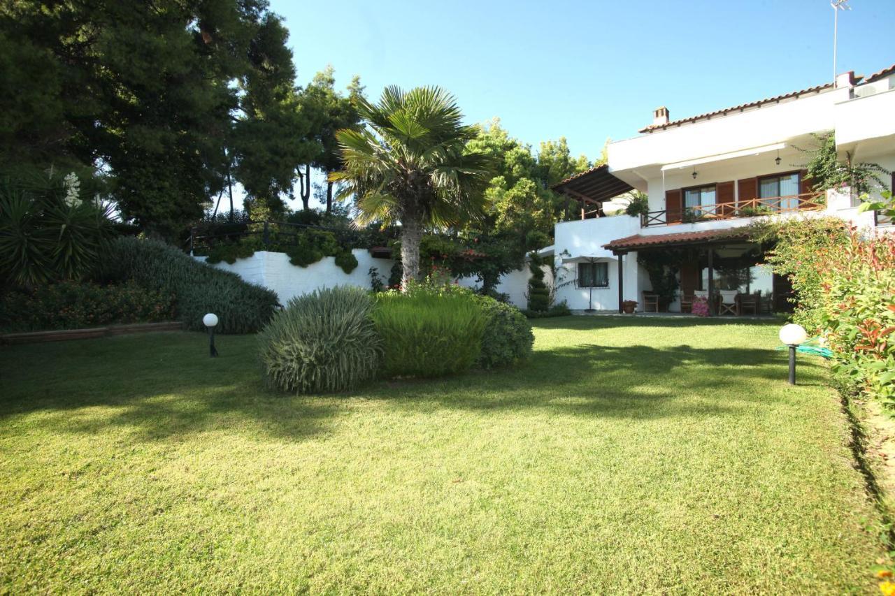 Elani Private Retreat - Villa Anna Garden Escape Сивири Екстериор снимка